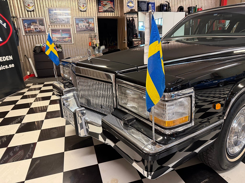 Cadillac Brougham 1991