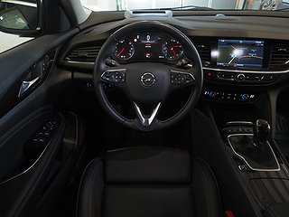 Halvkombi Opel Insignia 15 av 21