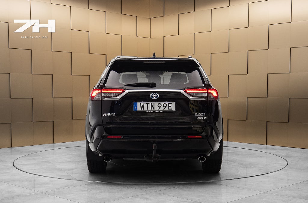 Toyota RAV4 Plug-in Hybrid X-Edition / JBL / Backkamera / Drag