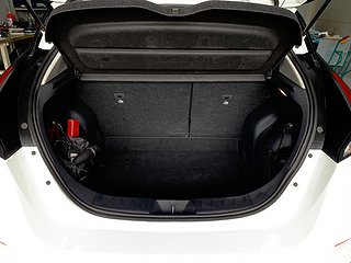 Halvkombi Nissan Leaf 20 av 21