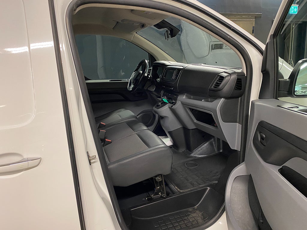 Bild på Opel Vivaro PRE L2 2.0 Diesel 177hk AUT