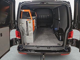 Volkswagen Transporter T32 2.0 4M S&V-hjul/Dvärm/Inredd/MOMS