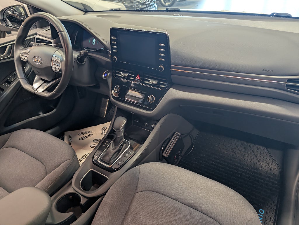 Hyundai IONIQ Hybrid 1.6 DCT Premium M-värm/V-hjul thumbnail