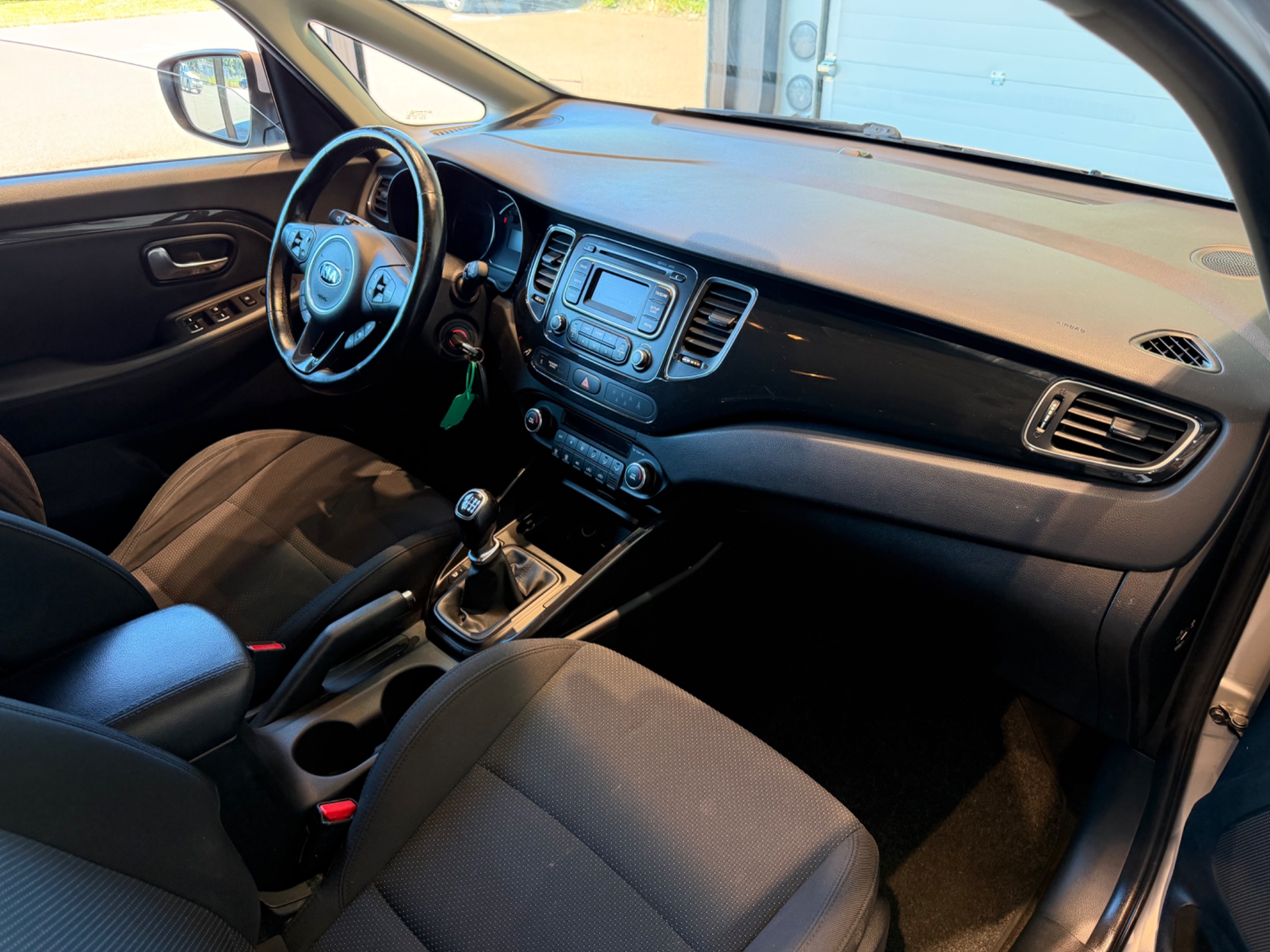 Kia Carens 1.7 CRDi GLS 7-sits 2015, bild 6/28
