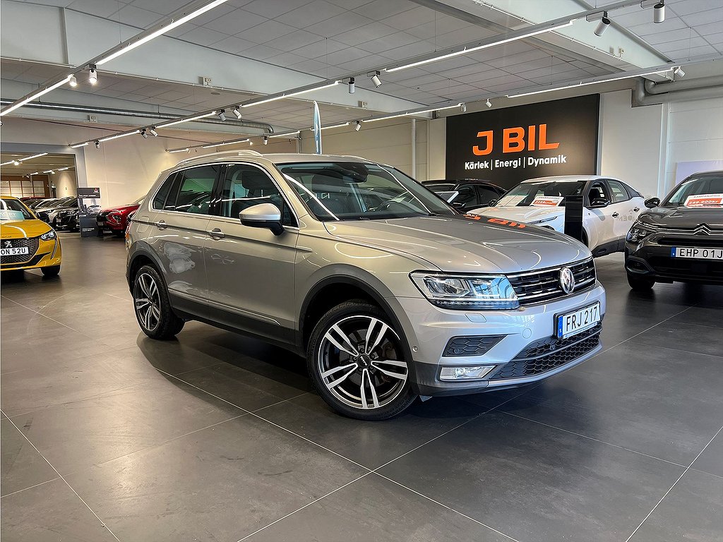 Volkswagen Tiguan 2.0 TSI 4motion 180hk DSG Sekventiell 4WD - BACKKAMERA