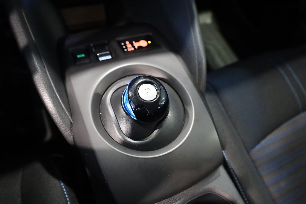 Nissan Leaf 40 kWh Acenta Kamera Navi Leasbar Rattvärme Carplay 2022