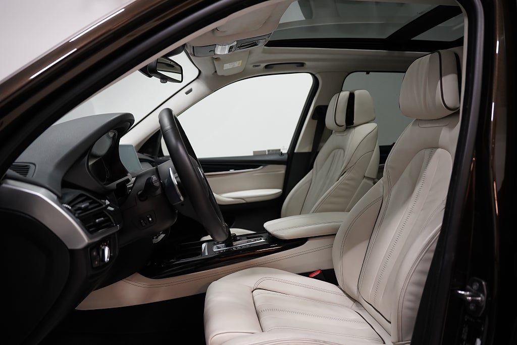 BMW X5 xDrive40d 313hk M Sport H/K 360° Pano D-värm HUD Komfor