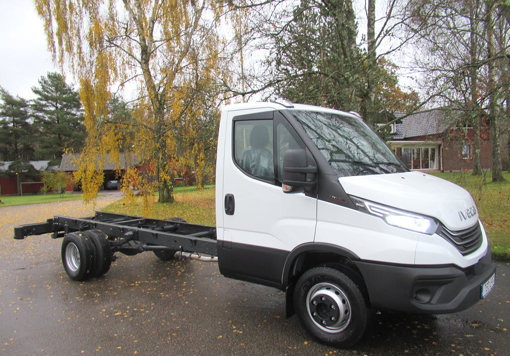 Iveco 72-180  Chassi 3,0 180 hk, 6-växlad, Kraftuttag