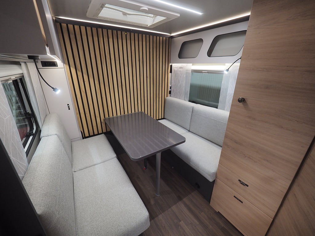 Knaus Yaseo 340 PX EL-bilsanpassad I AC I Induktionsspis