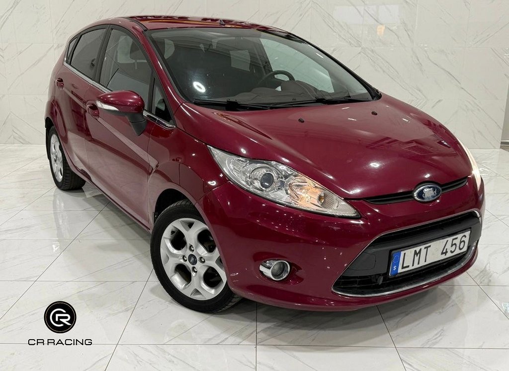 Ford Fiesta 1.6 TDCi Titanium| parkeringssenor| Motorvärme