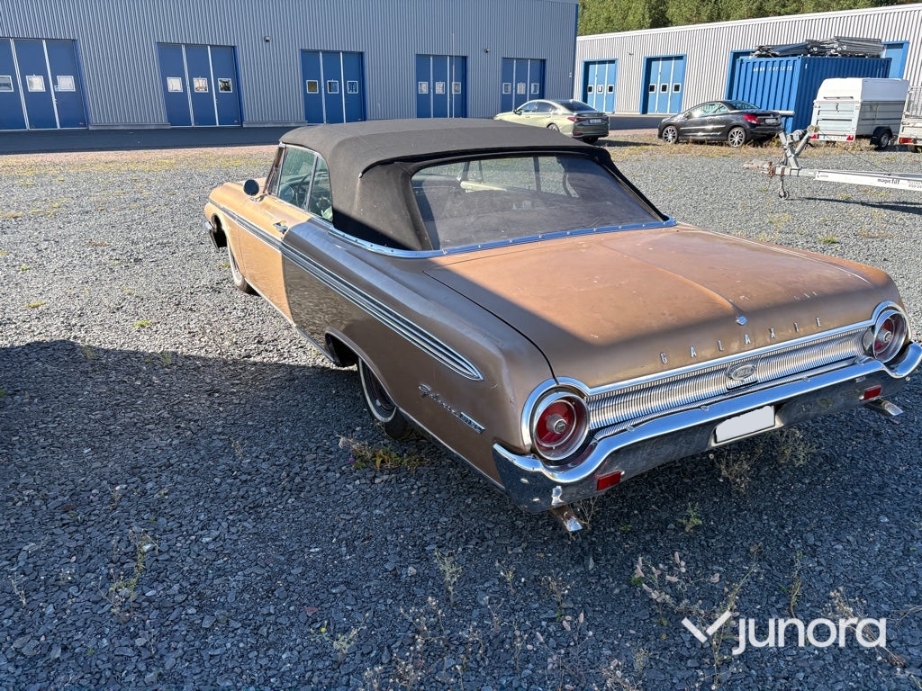 Ford Galaxie 500/XL Sunliner 5.8 V8 1962, bild 5/10