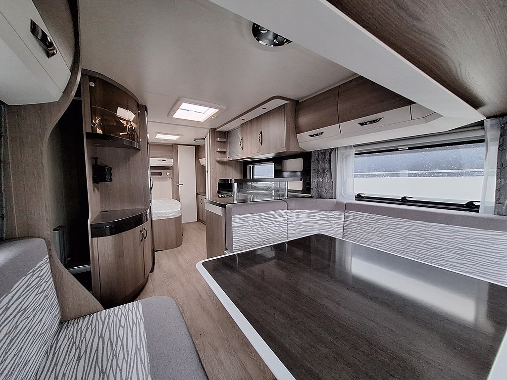 Hobby Prestige 660 WFC Dubbelbädd, Dusch, Kampanjprodukt!