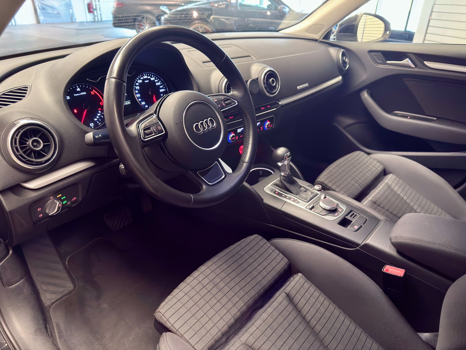 Audi A3 Sportback 2.0 TDI quattro 184hk | Värmare 2015 - miniatyr 11