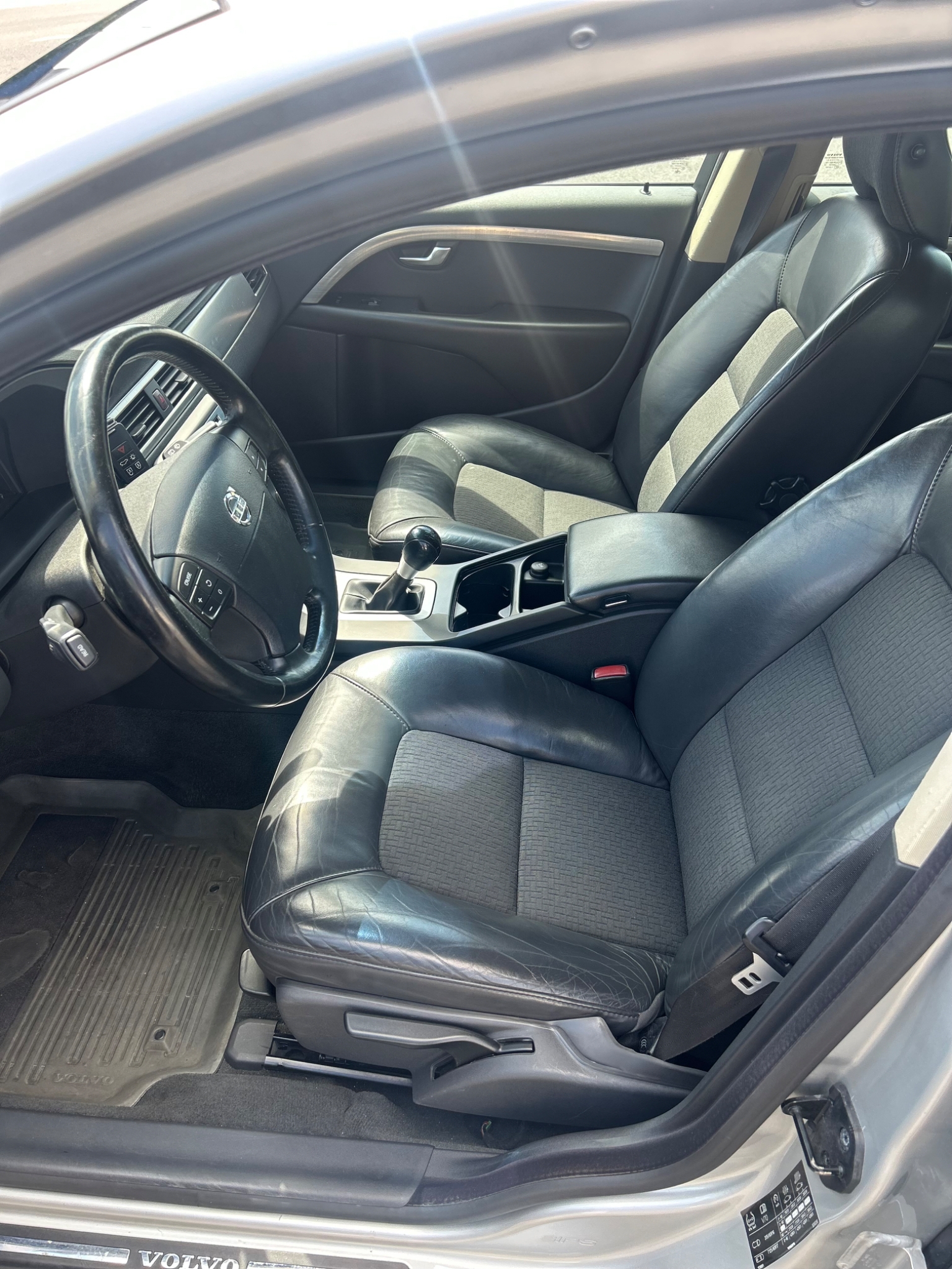 Volvo V70 2.0F Momentum Euro 4 2009, kuva 7/10