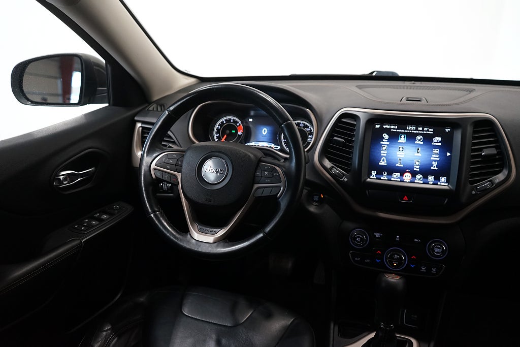Jeep Cherokee 2.4 B-kamera 186hk