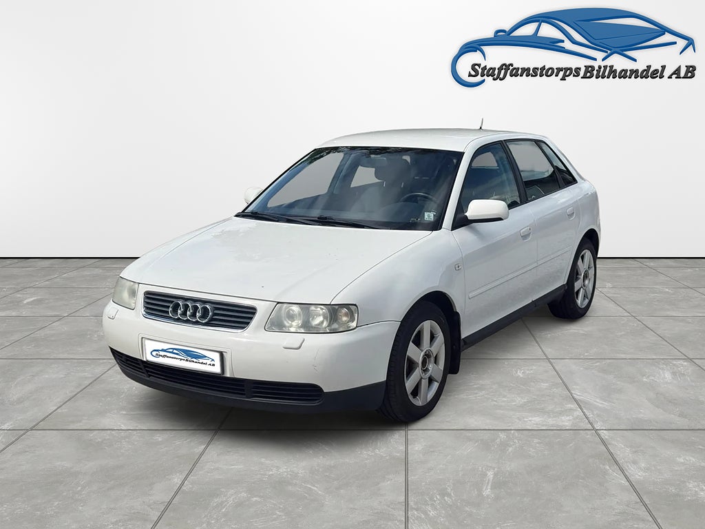 Audi A3 5-dörrar 1.6 Attraction | AUTOMAT | SENSORER|FULLSERVAD