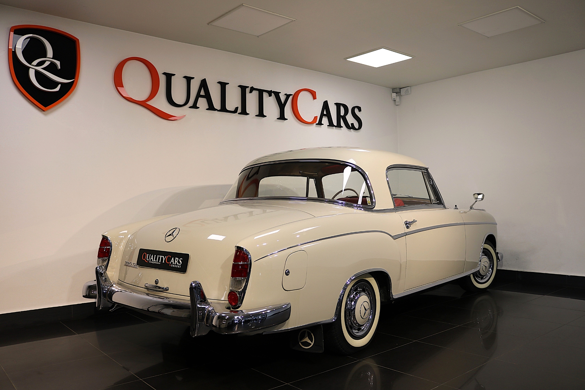 Mercedes-Benz 220 1960, bild 2/44
