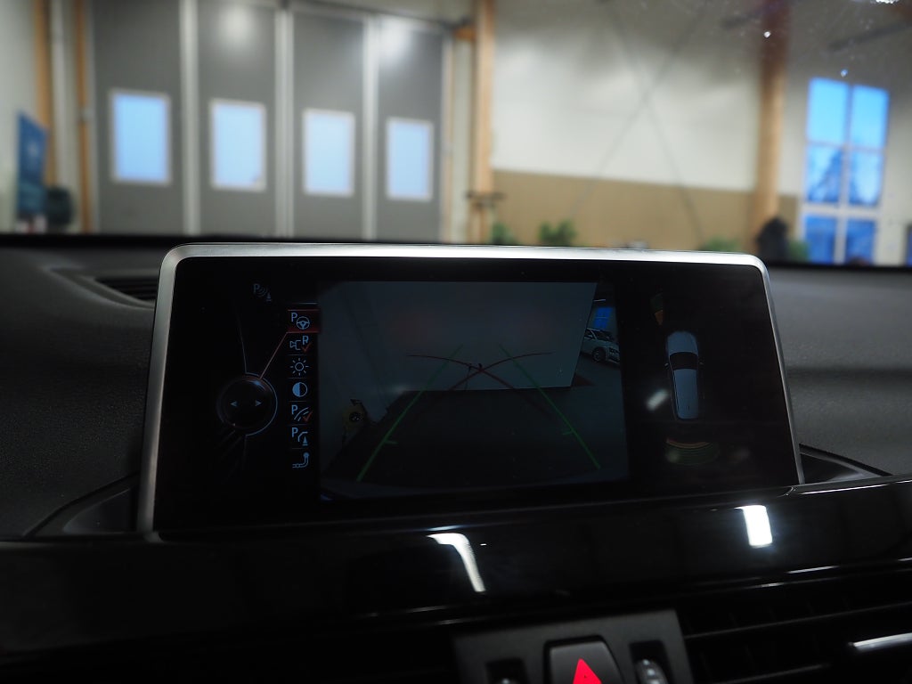 BMW X1 xDrive20d 190hk Sport line Drag Kamera Navi HuD Keyless 2016