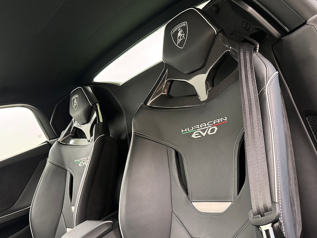 Lamborghini Huracán 2022 - miniatyr 6