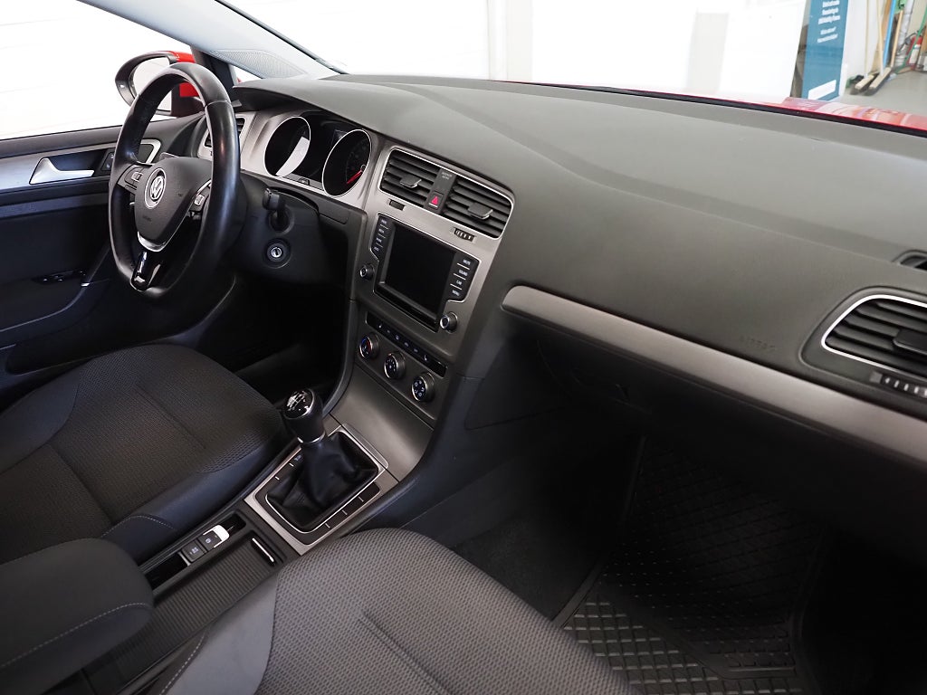 Volkswagen Golf Sportscombi 1.2 TSI 110hk | Drag | Backkamera | 2017