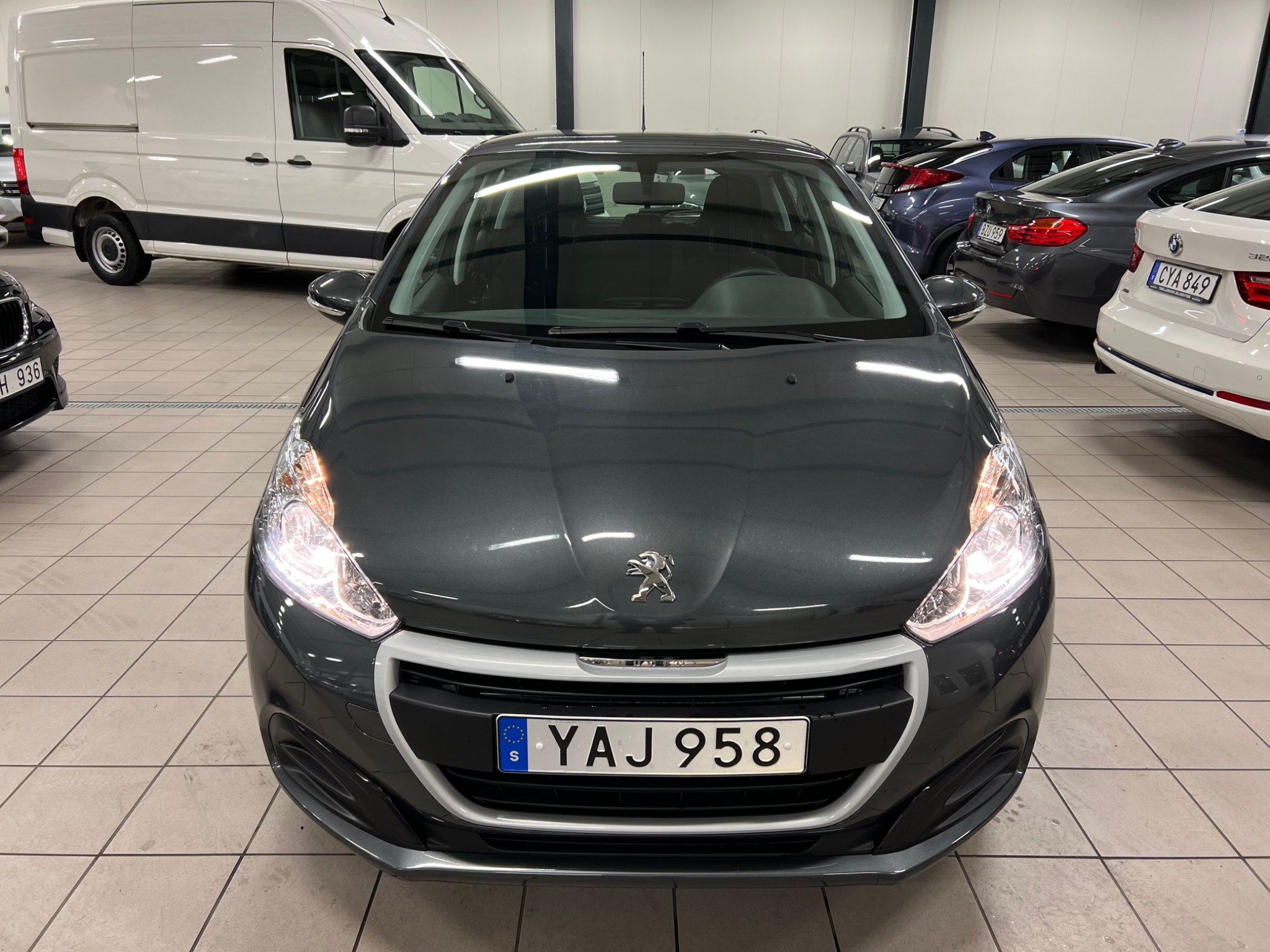 Peugeot 208 5-dörrar 1.0 VTi 68hk 2016, bild 3/49
