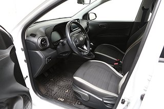 Halvkombi Hyundai i10 8 av 16