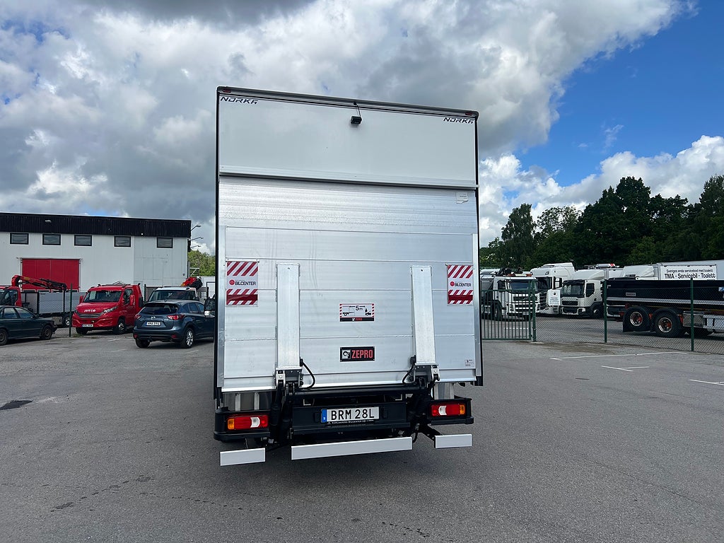 Iveco Daily 72C14G A8 CNG Skåpbil med Z-Lift