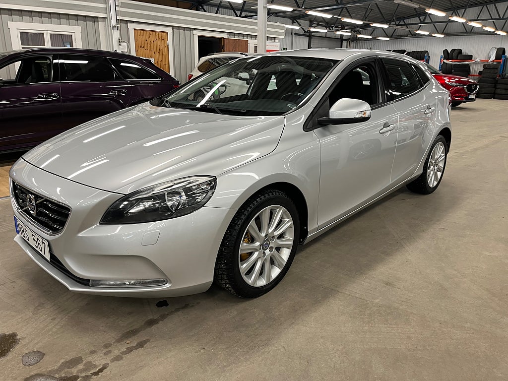 Volvo V40 D2 115HK