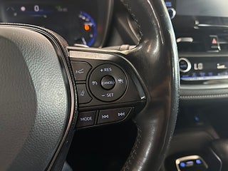 Toyota Corolla Hybrid e-CVT Style S&V-hjul/Kamera/Navi/AdaptivFart – bild 19
