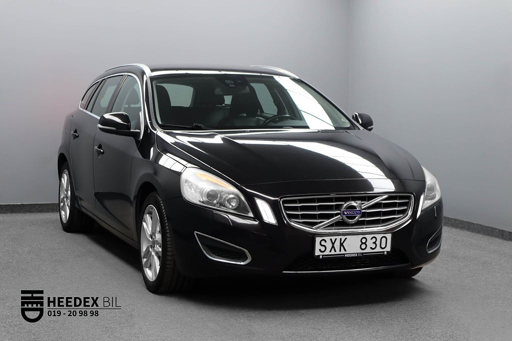 Volvo V60 D5 Geartronic Summum 205hk Drag Värmare Läder Minne GPS