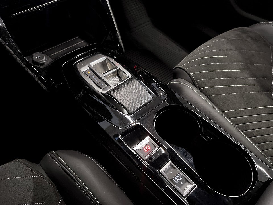 Bild på Peugeot 2008 GT 1.2 PT 130hk Aut B-KAMERA NAVI