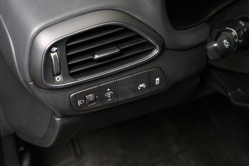 Hyundai i30 1,4 T-GDi 140hk Comfort Kombi 6-vxl P-sensor 2018