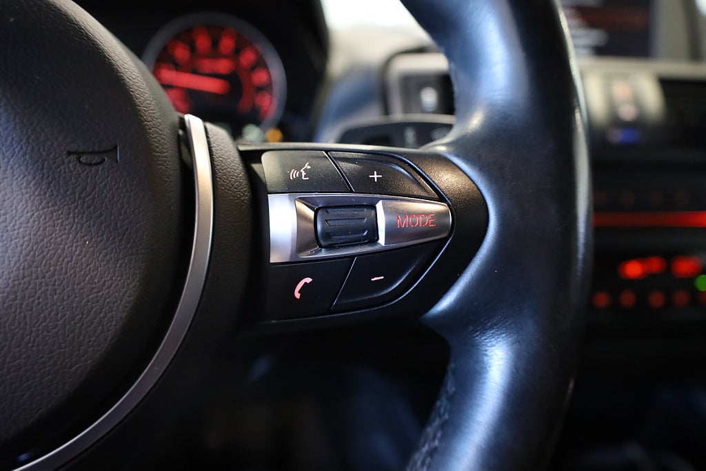 BMW 116i 5-dörrars M Sport Connected PDC Blåtand Rattvärme