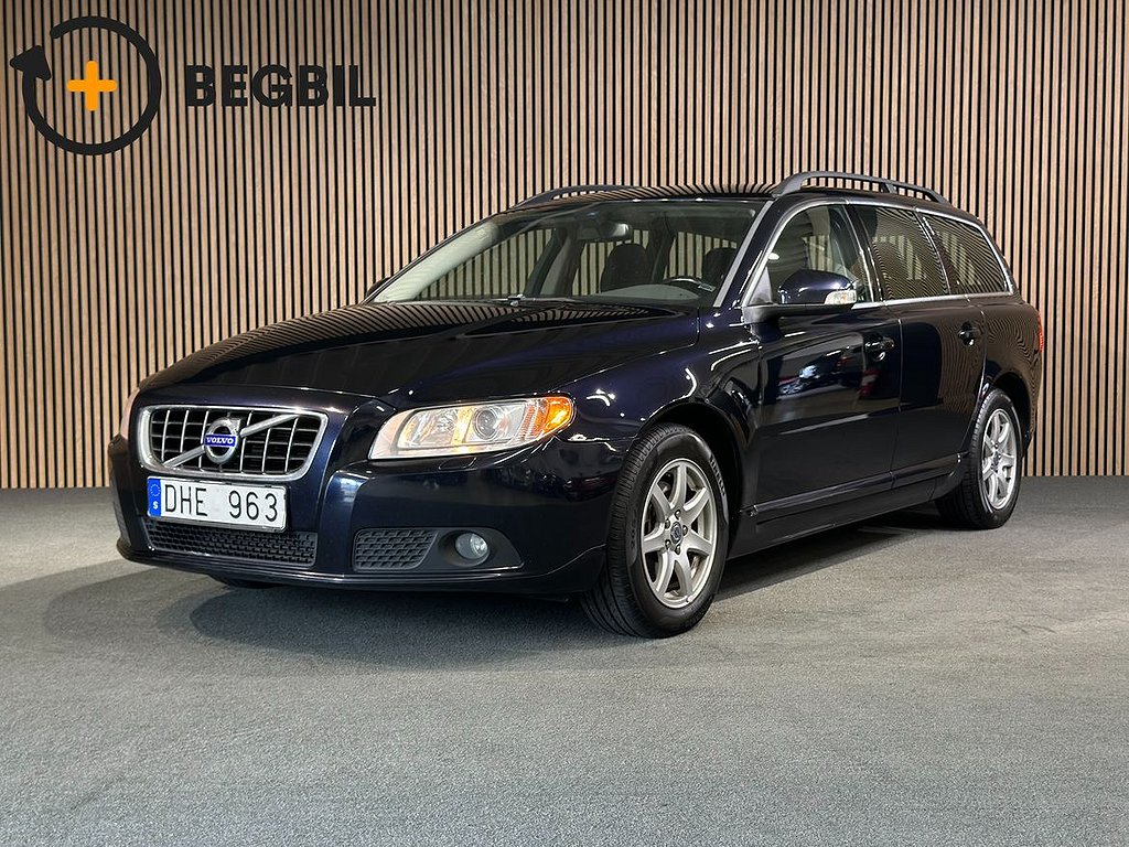 Volvo V70 2.4D Automat Momentum I Lågmil I Drag I Värmare