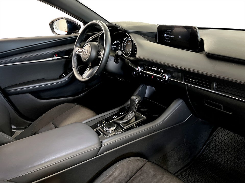 Bild på Mazda 3 2.0 SKYACTIV-G M 150hk Aut B-KAMERA NAVI