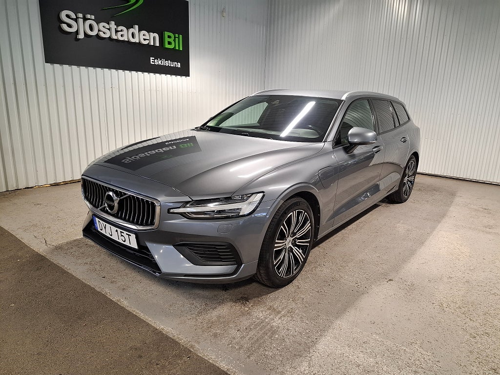 Volvo V60 Recharge T6 AWD Geartronic Inscript Expres Navi Keyless