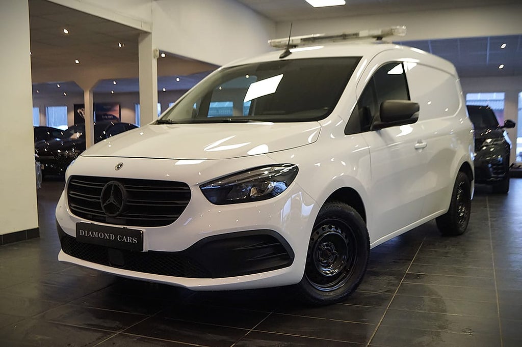 Mercedes-Benz Citan Navi Drag Backkamera Vinterdäck Moms