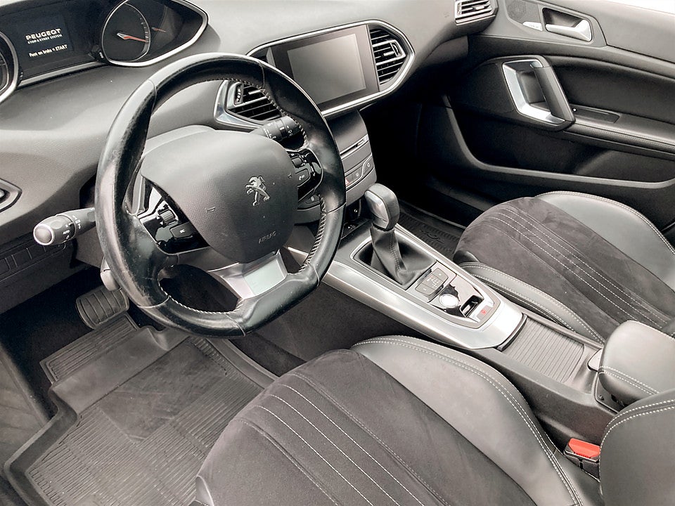 Bild på Peugeot 308 sw Allure 2.0 BHDi 150hk Aut PANO DRAG