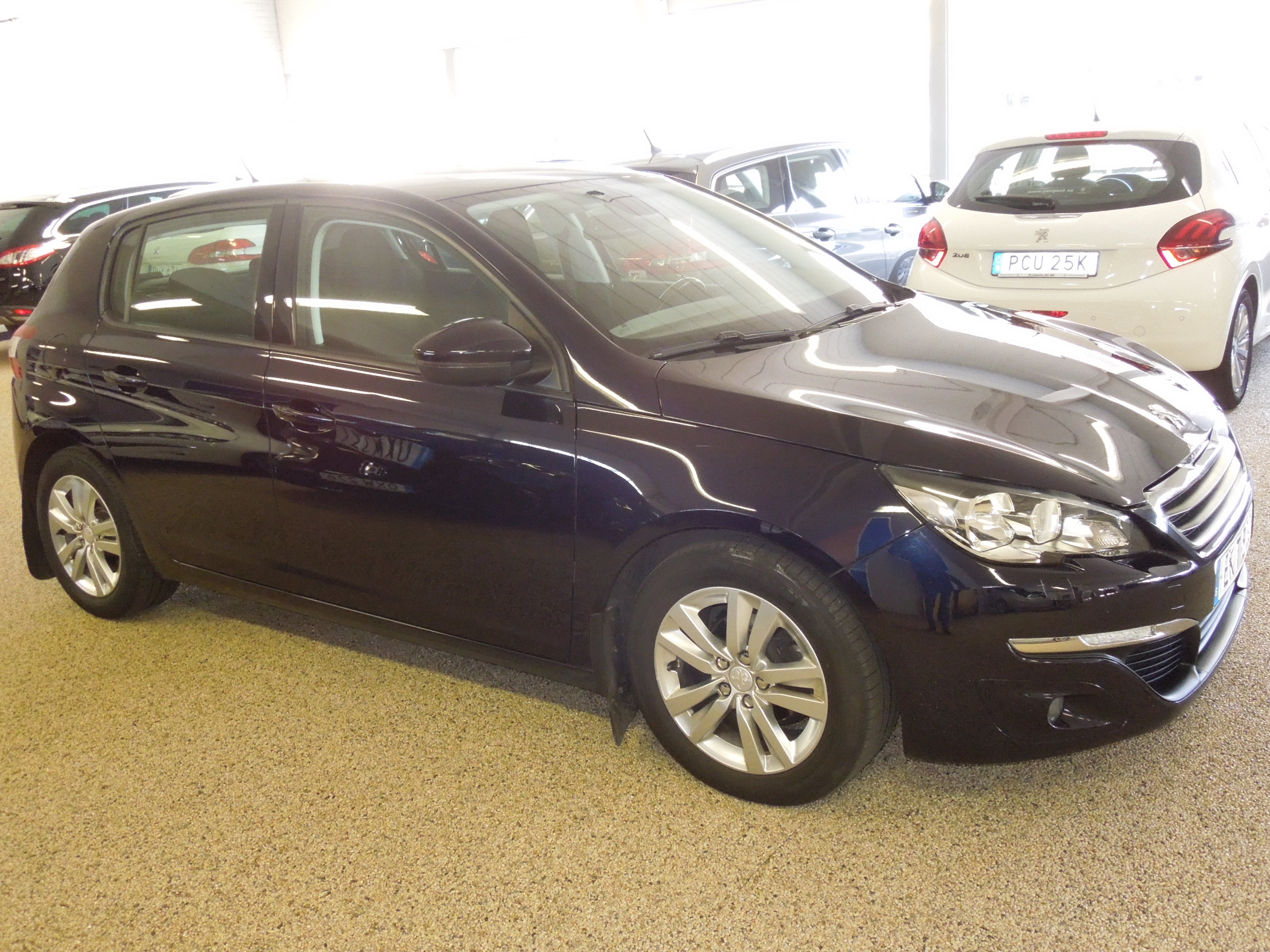 Peugeot 308 1.6 HDi FAP Active 92hk 2015, bild 4/37
