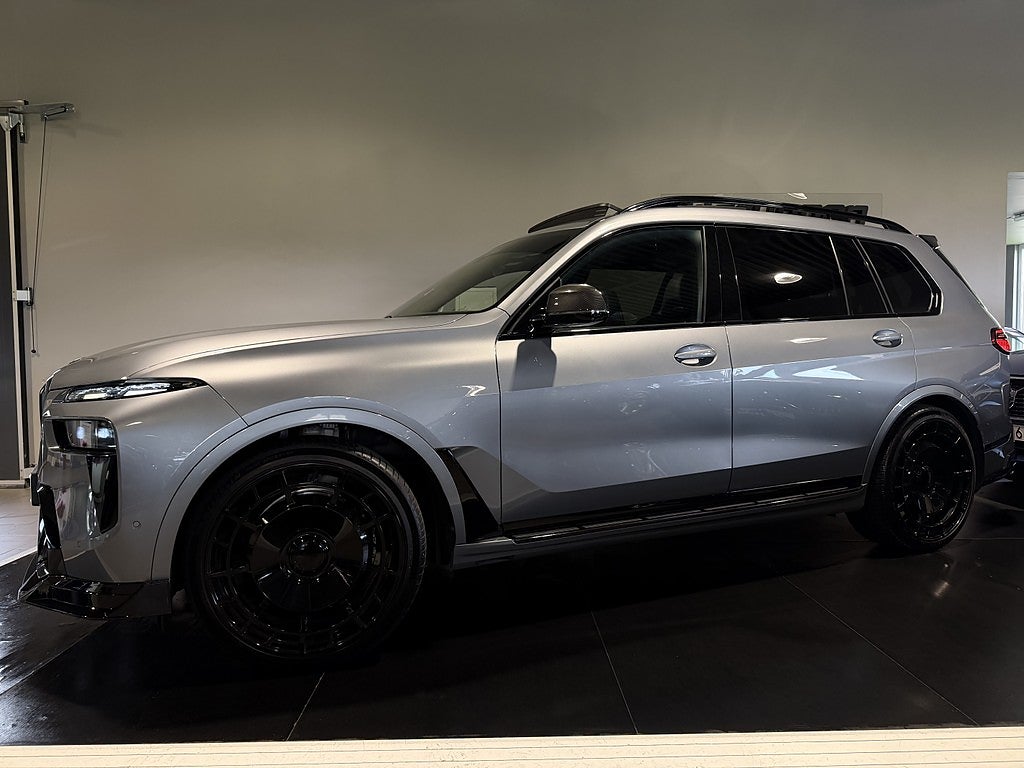 BMW X7 xDrive40d M Sport Pro Exclusive Carbon Bodykit SE SPEC