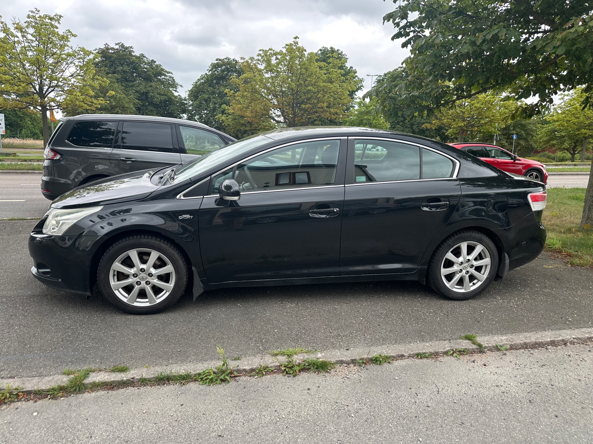 Toyota Avensis 2011, bild 4/10