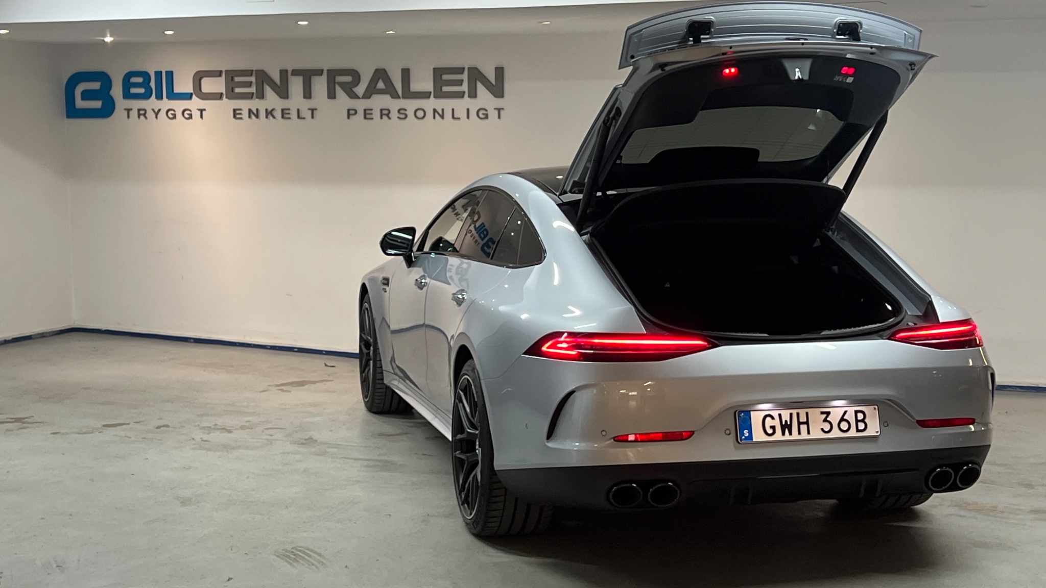Mercedes-Benz AMG GT 43 4MATIC+ Pano 2023, photo 4/42