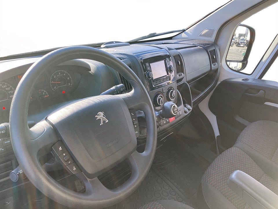 Bild på Peugeot Boxer PRO+ 2.2 BHDi 140hk L3H2 - B-KAMERA, EN ÄGARE