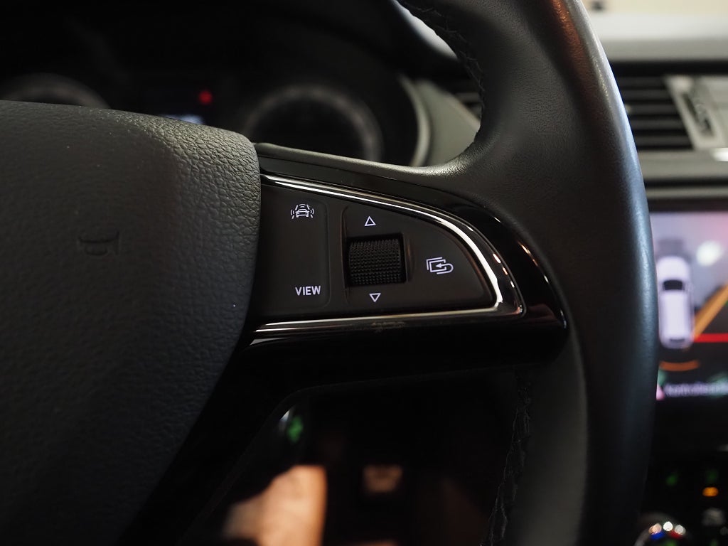 Skoda Octavia Scout 2.0 TDI 4x4 Premium Drag Navi D-Värm 2020