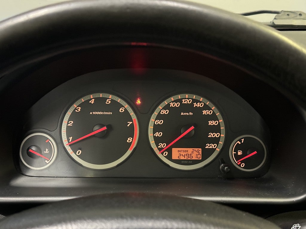 Honda CR-V 2.0 4WD | Nybesiktad | S+V | Nyservad | Bluetooth