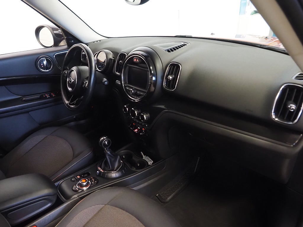 MINI Countryman Cooper ALL4 136hk Pepper Drag H/K Navi P-Sen Keyless