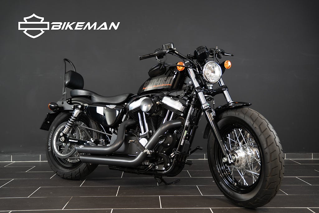 Harley-Davidson XL1200X Forty-Eight Vance & Hines Short Shot