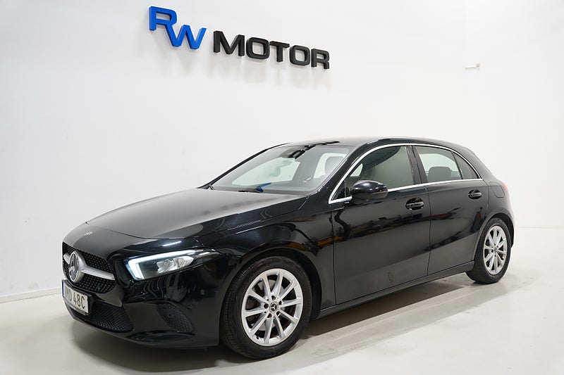 Halvkombi Mercedes-Benz A220 1 av 18