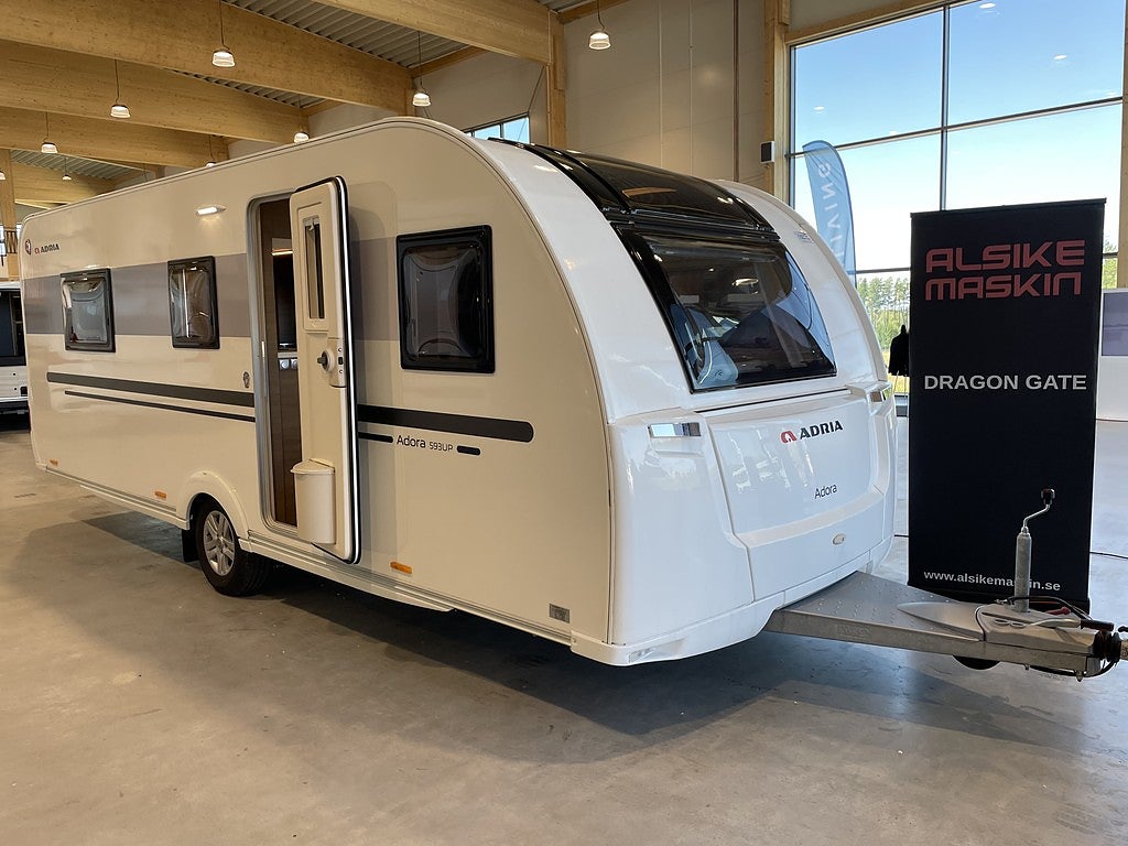 Adria Adora 593 UP Queensbed/Alde/Stora kylen/1800 kg