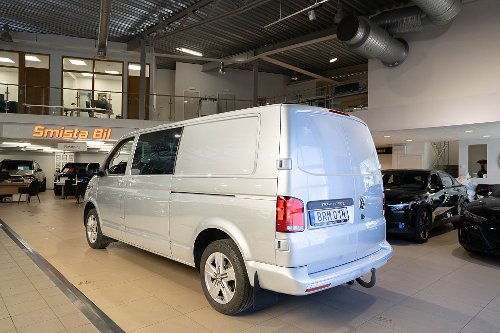 Volkswagen Transporter Kombi TDI 5-sits LÅNG L2 D-VÄRM COCKPIT 1 ÄGARE MOMS